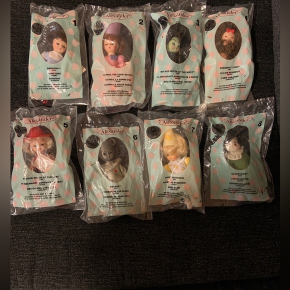 McDonald’s madam Alexander wizard of oz dolls 1-8 sealed collectible set